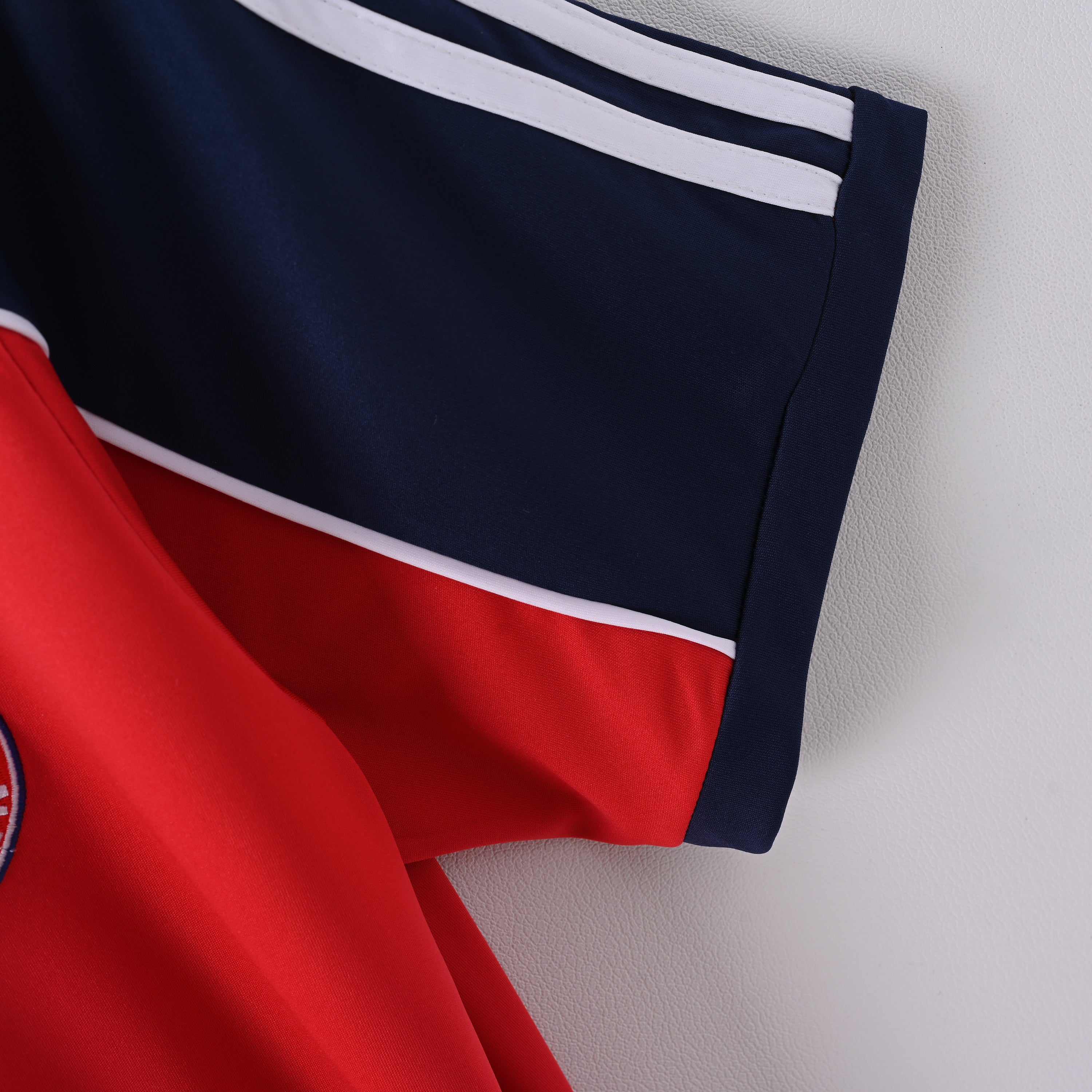 Bayern Munich 99-00 home kit