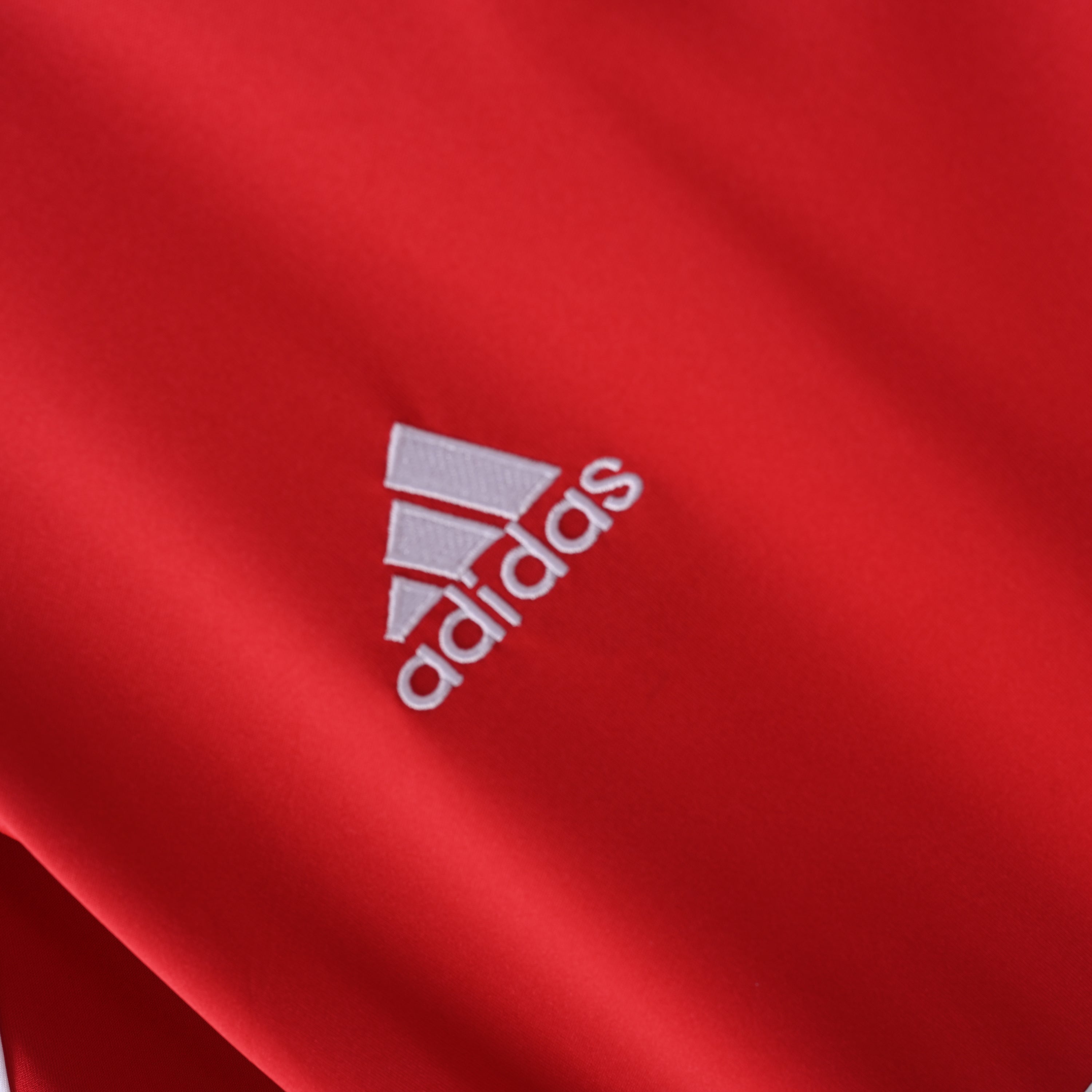 Bayern Munich 99-00 home kit