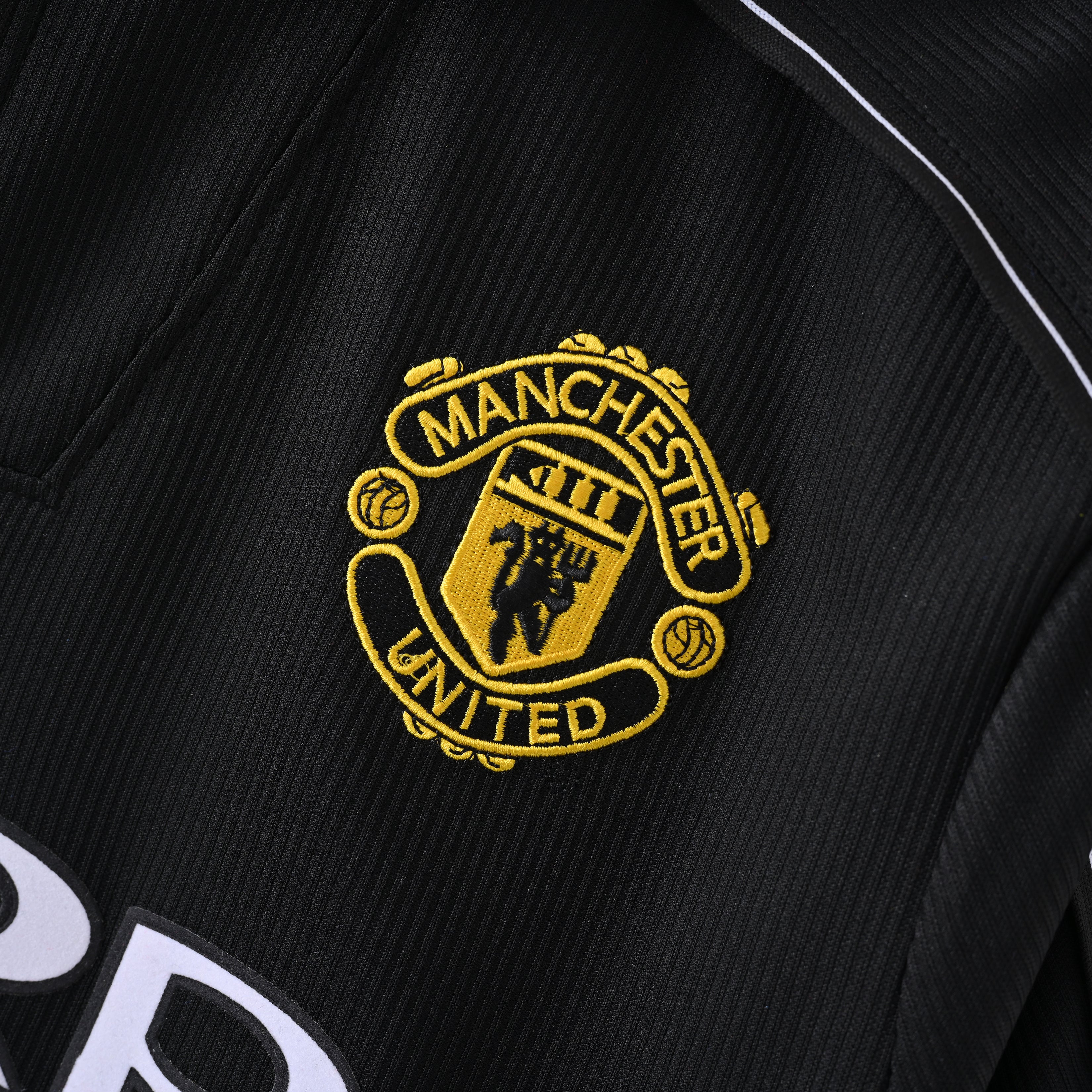 Man United 98-99 away kit