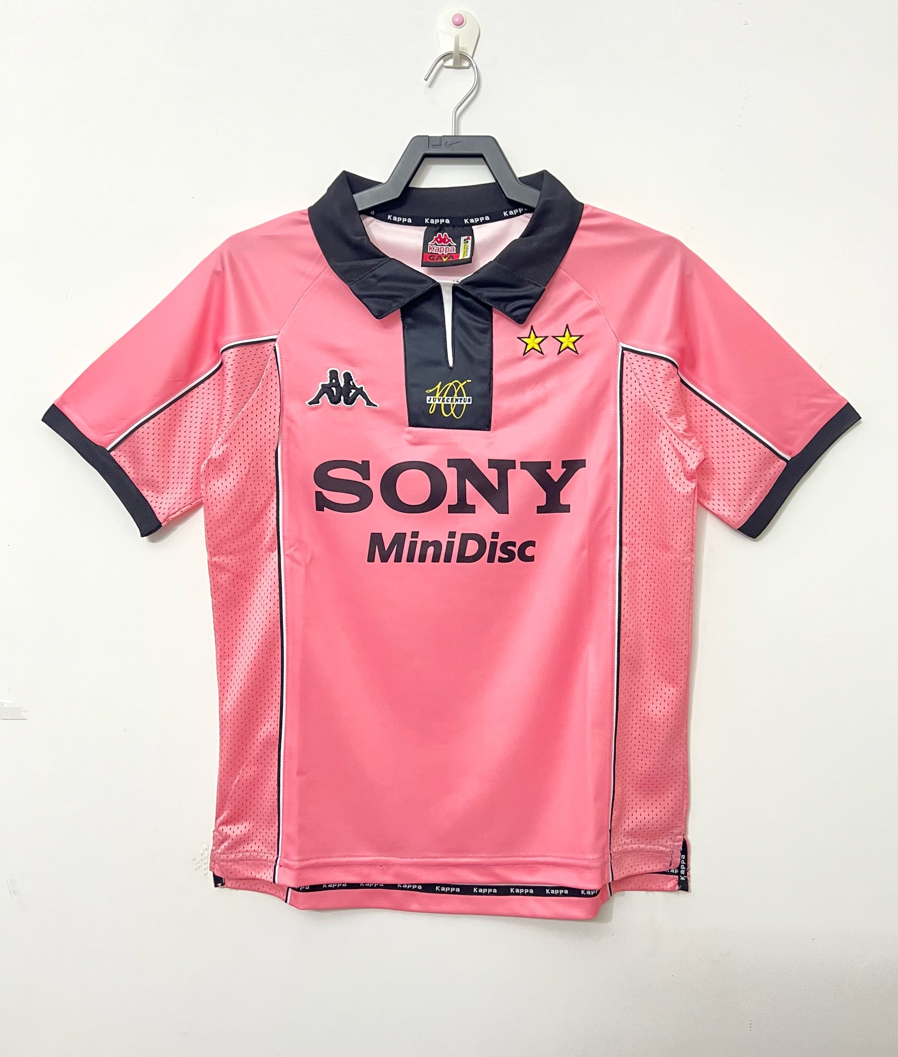 Juventus 96-97 Away