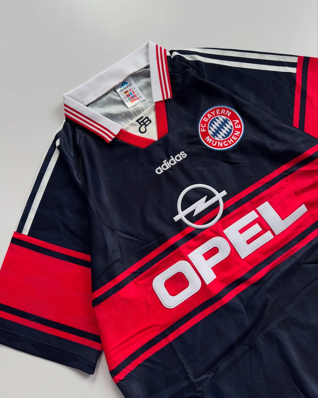 Bayern Munich 97-99 Home
