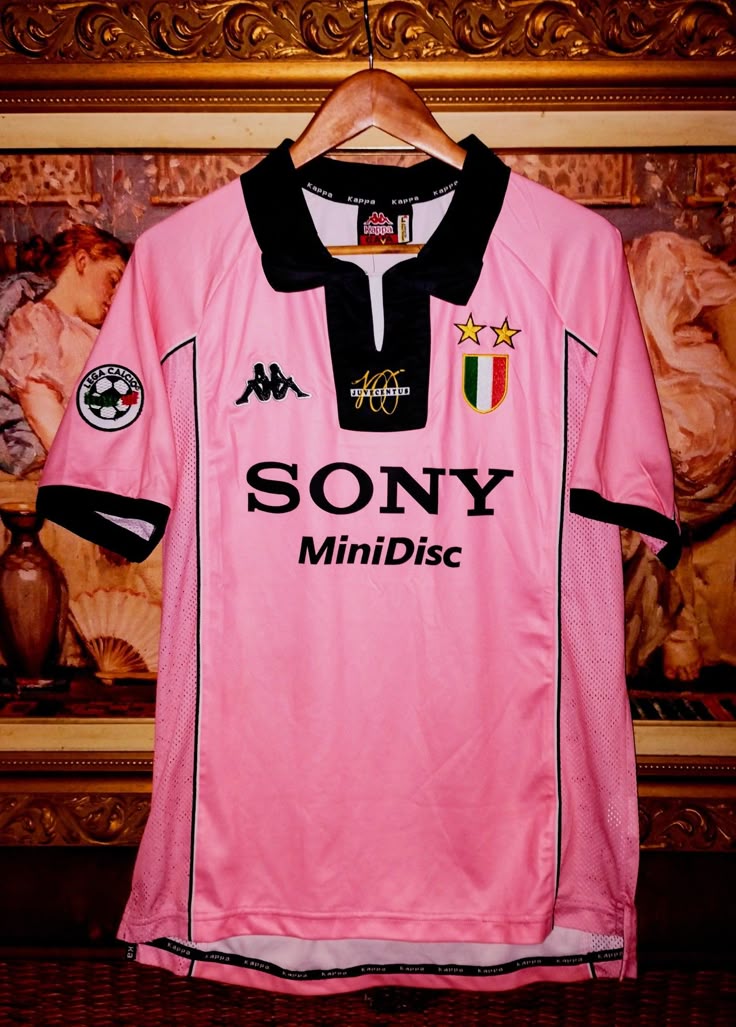 Juventus 96-97 Away