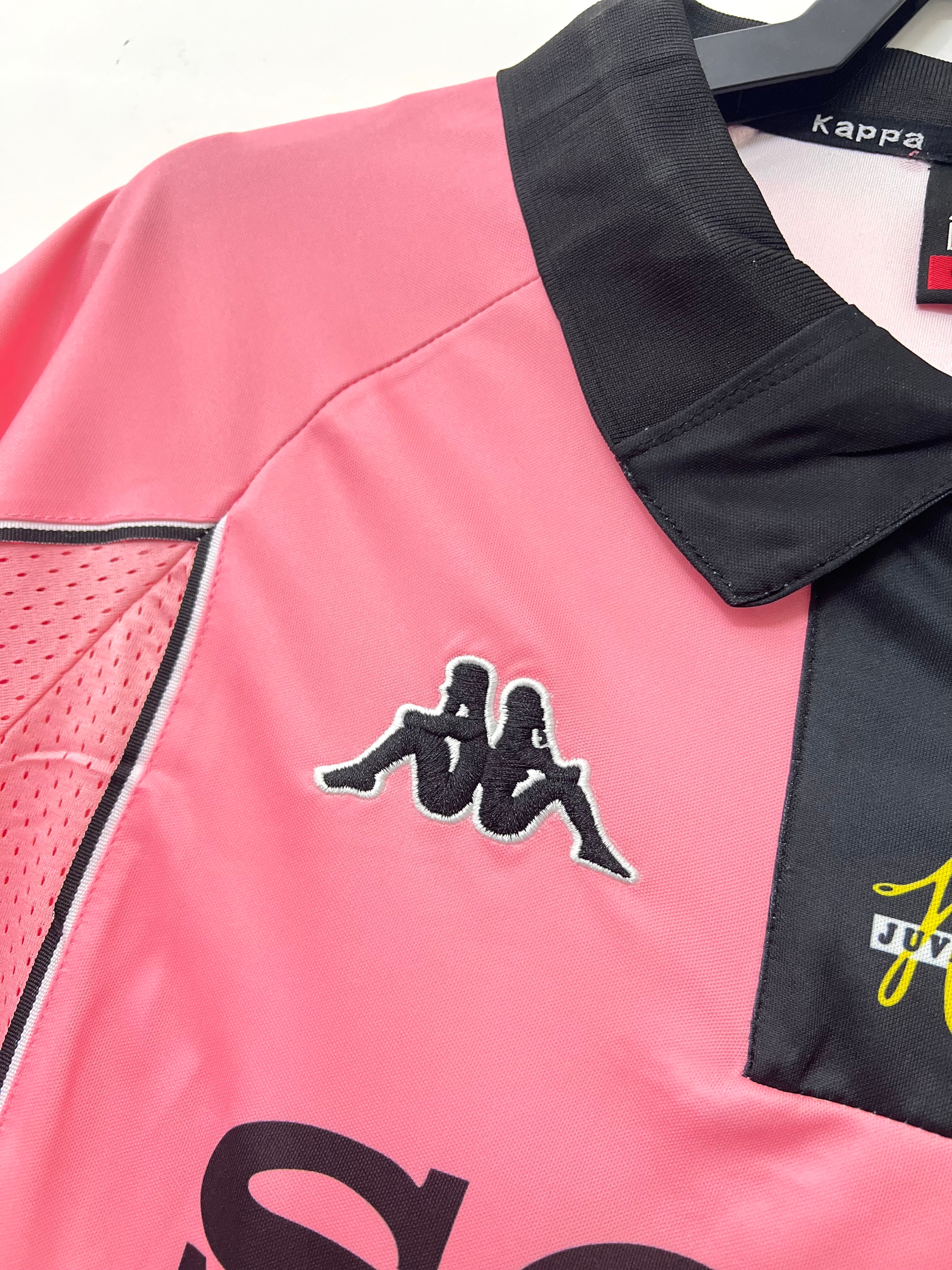 Juventus 96-97 Away
