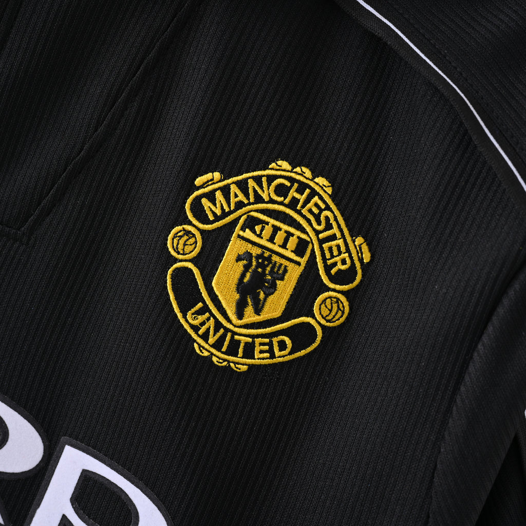 Man United 98-99 away kit