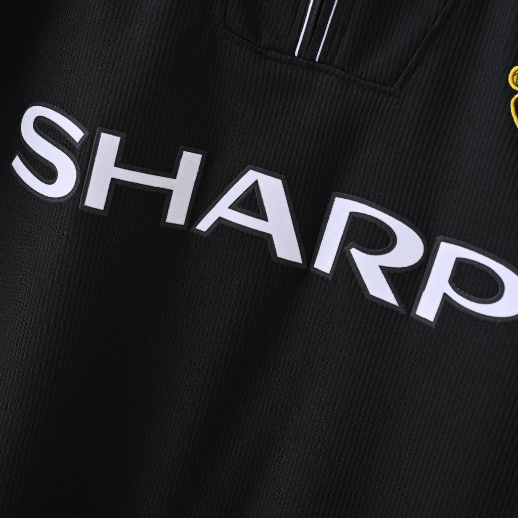 Man United 98-99 away kit